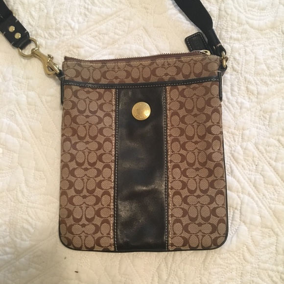 Coach Signature Swingpack Cross Body Bag - Picture 1 of 2